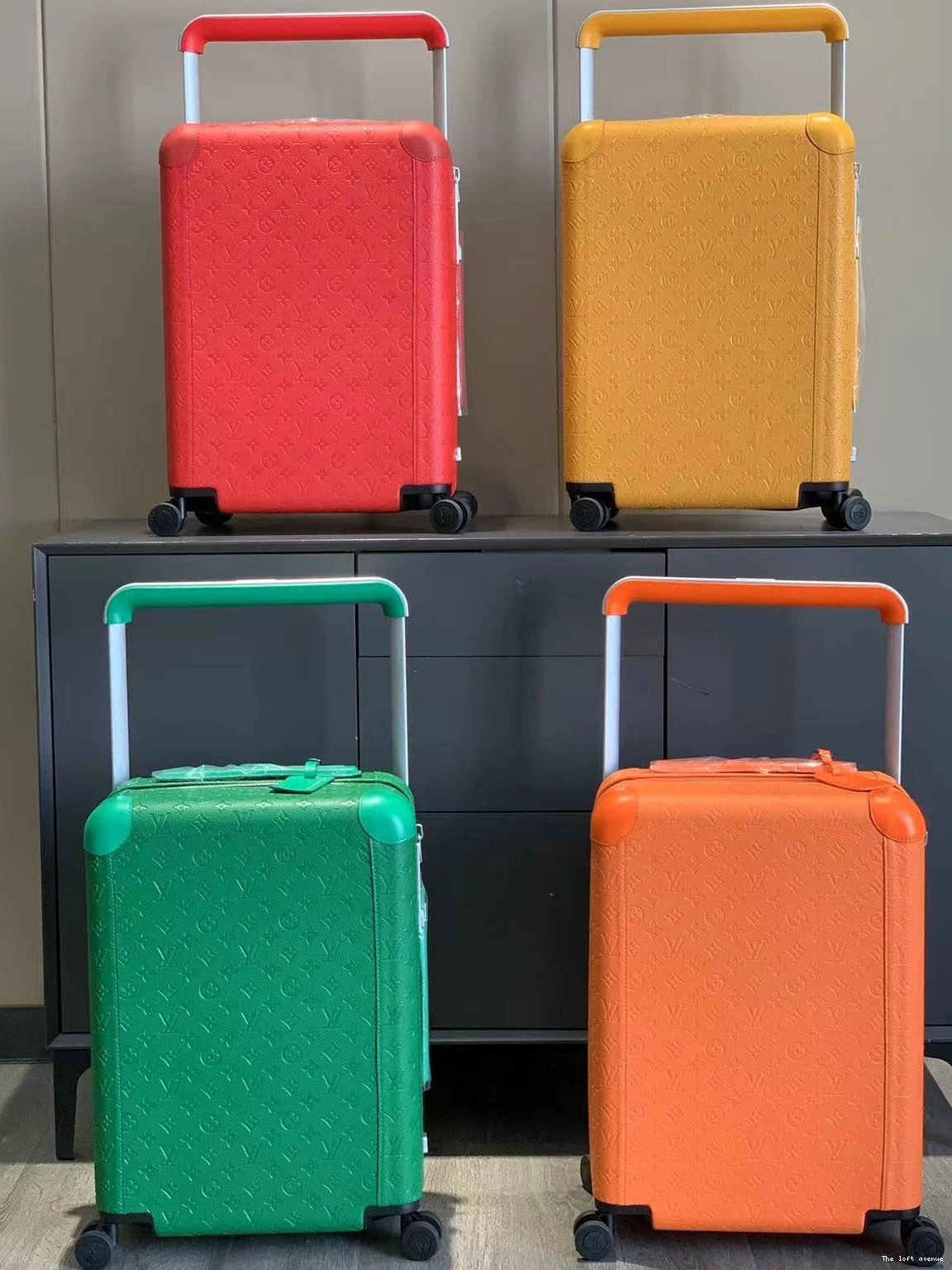 HORIZON 37L CUSTOM ORANGE SUITCASE TAURILLON 55 0730